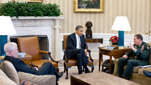 اوباما، ګېټس او پيټرېیاس