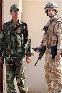 Muthanna'da İngiliz ve Iraklı birer asker