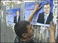 Azerbaycan'da seçim afişleri