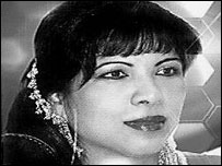  سندرغاړې شارون 