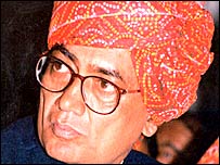 तीसरी पारी के लिए संघर्ष जारी है