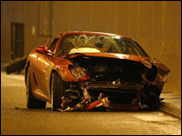 Chiếc Ferrari bẹp rúm của Ronaldo