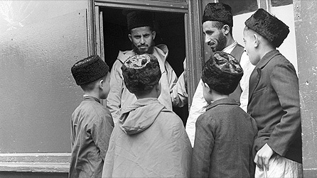 Moslemiaid yn Tiger Bay 1942