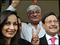 اسفندیار ولی، فاروق نائیک اور شیری رحمان