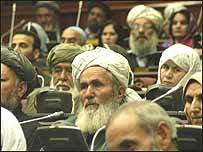 شرکت کنندگان در جلسه پارلمان (عکس: مسعود حسينی)