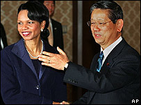 Condoleezza Riceová a japonský ministr zahraničí Nobutaka Machimura