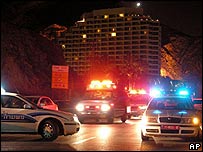 Veículos de emergência na fronteira entre Egito e Israel