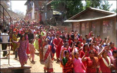 تظاهرات زنان نپال در پانصد کيلومتری کاتماندو