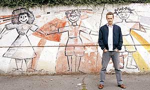 Steven Mackintosh as Ray