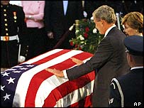 رئيس جمهوری آمريکا در اين مراسم سخنانی را ايراد کرد