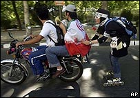 تبليغات انتخاباتی زنان و جوانان در تهران