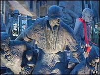 Tượng đài ở Warszawa