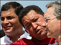 Álvaro Uribe, Hugo Chávez e Rafael Correa