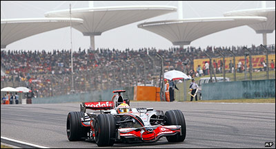 لویس همیلتون در پیست شانگهای