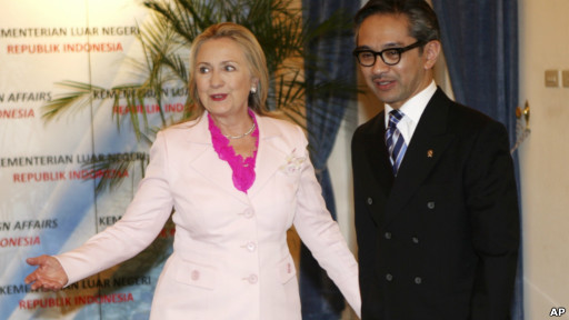 希拉里與印尼外長馬蒂