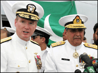 بحرین میں ڈچ اور پاکستانی بحریہ کے افسران