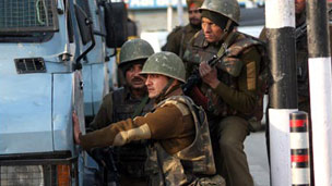 کشمیر میں فوج کی فوٹو