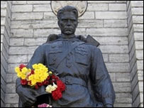 Меморіал радянським солдатам було перенесено на військовий цвинтар у Таллінні