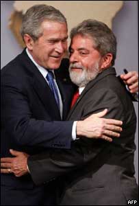 O presidente dos Estados Unidos, George W. Bush, e o presidente Luiz Inácio Lula da Silva