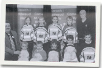 Plant gwahanol ysgolion ar ôl cystadleuaeth Carys Ofalus