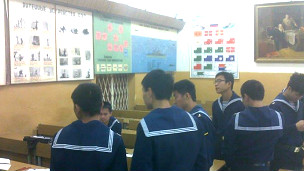 Nhóm học viên hải quân Việt Nam