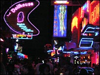 Bangkok là điểm hẹn cho khách mua hoa