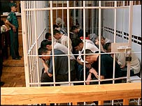 Суд на підозрюваними в організації вибухів в Ташкенті