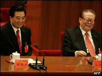 Presidente Hu Jintao e ex-presidente Jiang Zemin