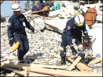 مارگلہ ٹاورز میں امدادی کارروائی