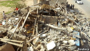 ஆளில்லா விமானத் தாக்குதலில் அழிந்த ஒரு வீடு