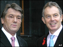 Viktor Juščenko a tony Blair