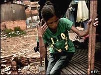 زن مبتلا به ایدز در کامبوج