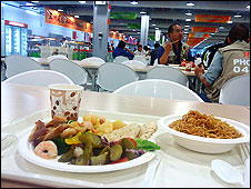 亚运城主新闻中心食堂（14/11/2010）