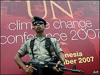 Segurança indonésio em Conferência da ONU em Bali