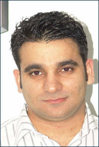 همايون صاحبزى 