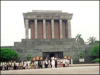 Lăng Hồ chủ tịch ở quảng trường Ba Đình