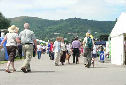 Main thoroughfare at the show