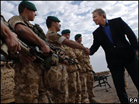 Thủ tướng Anh Tony Blair viếng thăm binh sĩ Anh tại Afghanistan