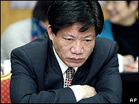 Trình Hiểu Du ở một buổi họp của Đảng