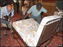 सीनेट सदस्य