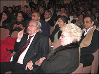 सईद जाफ़री और अन्य दर्शक