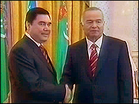 Президентлар Гурбангули Бердимуҳамедов ва Ислом Каримов