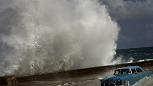 Bão Sandy làm nước biển dâng cao