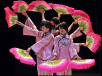 曼城华夏中文学校舞蹈团