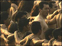 निर्वस्त्र