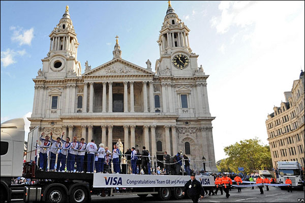 奥运英雄伦敦游行