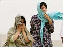 دو گروگان کره ای پس از آزادی در غزنی