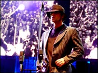 Oasis (photo: Karen McBride)