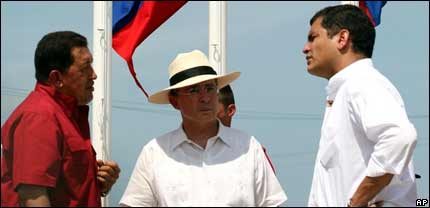 Hugo Chávez, Álvaro Uribe y Rafael Correa
