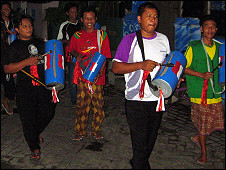 Seni patrol di Surabaya